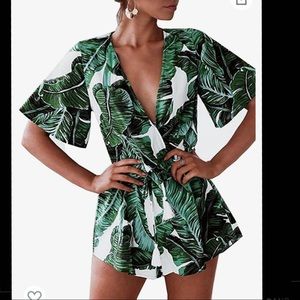 Famulily Summer Print Plunge V Neck Romper w/ tie Tassel, S